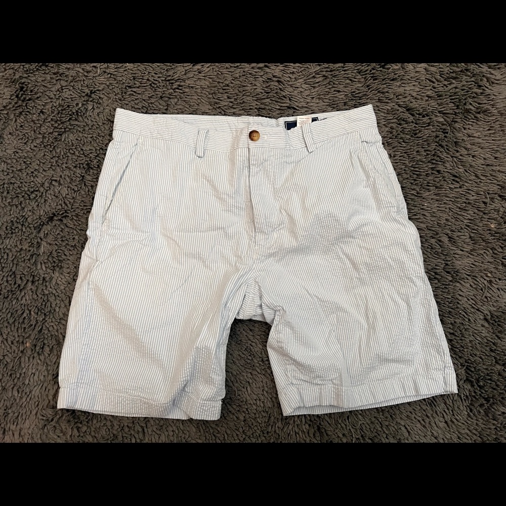 Vineyard vines seersucker shorts size 34